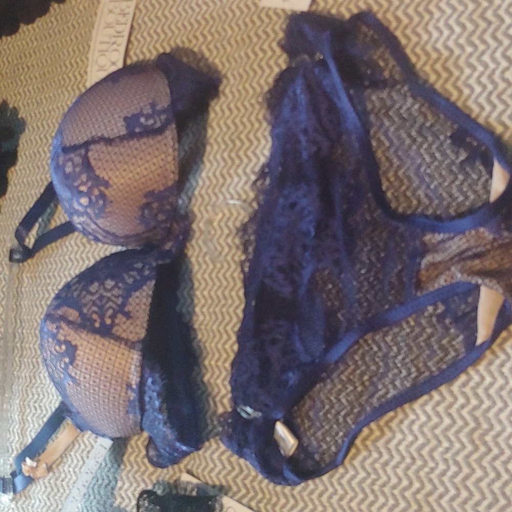 Bedroom Boutique bra and panty 2 set Sex 36 C ,med,parties,nice an sex - Picture 4 of 8
